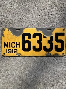 1912 Michigan Porcelain License Plate - 6335 - Nice Oldie! - Picture 1 of 2