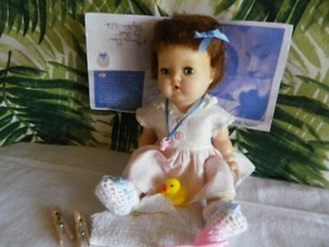 Vintage 12" vinile TinyTearsDoll ~ testa dura ~ capelli saran ~ abito originale, 9 pezzi + #300 - Foto 1 di 11
