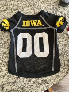 Camiseta deportiva Iowa Hawkeyes negra para mascotas perros (L) usada - Imagen 1 de 4