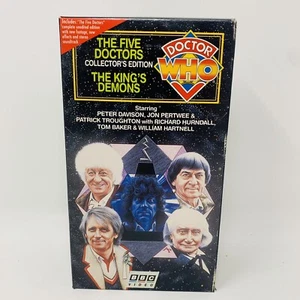 Dr. Who THE FIVE DOCTORS & THE KING'S DEMONS (1983) VHS Boxed Set - Imagen 1 de 7