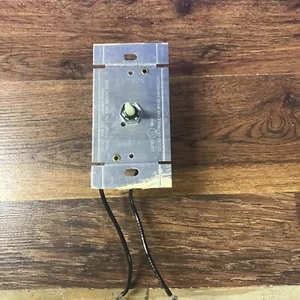 Vintage Lutron 3 Geschwindigkeiten Lüftersteuerung, nur Teile - Bild 1 von 4