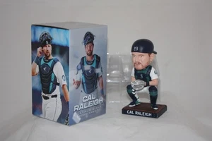 2025 Seattle Mariners Cal Raleigh Platinum Glove Bobblehead, BDA Sports Original - Picture 1 of 12