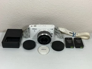 Nikon 1 J1 10.1MP Digital Camera With 10-30mm f/3.5-5.6 VR Lens - White - Picture 1 of 13