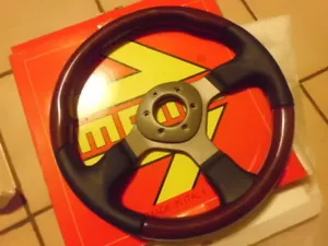 volante momo bellissimo . - Foto 1 di 8