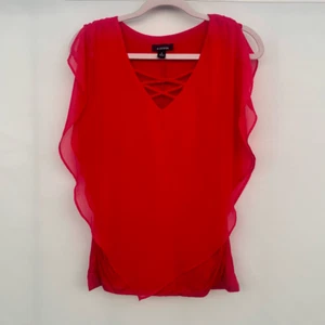 Blusa roja diseño B manga corta con volantes talla S línea de cuello cruzado - Imagen 1 de 5