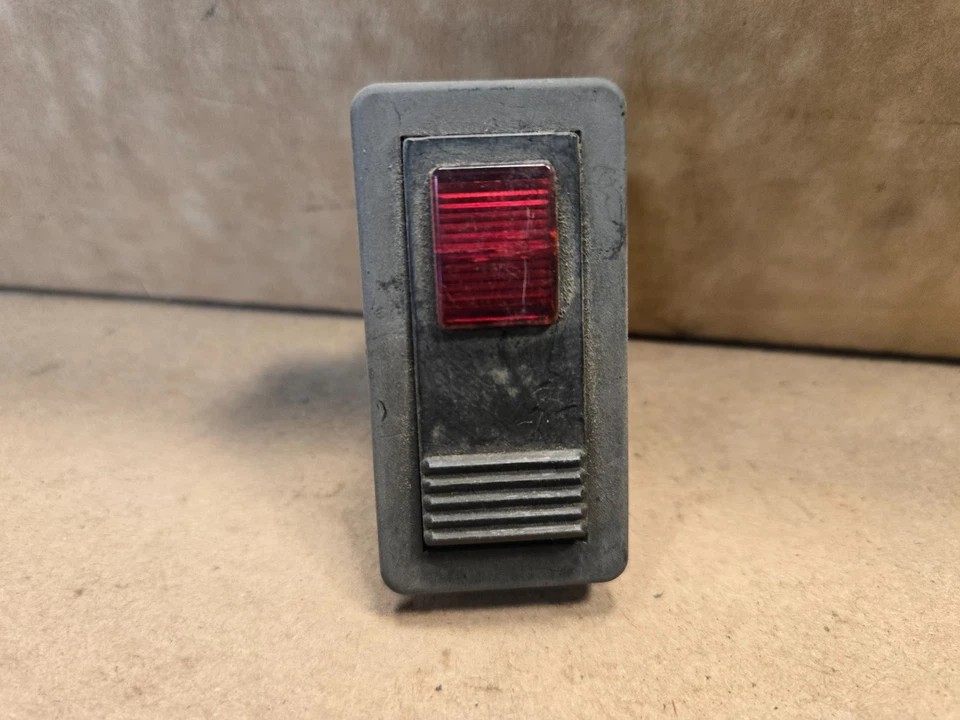 Interruptor de luz de retención de freno MG MGB Midget 39212 Foto 1 de 4