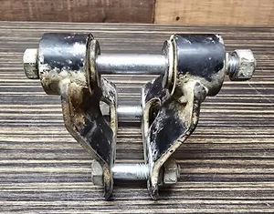 1970 Honda CB350 ENGINE MOTOR MOUNT STAY BRACKETS - Bild 1 von 7