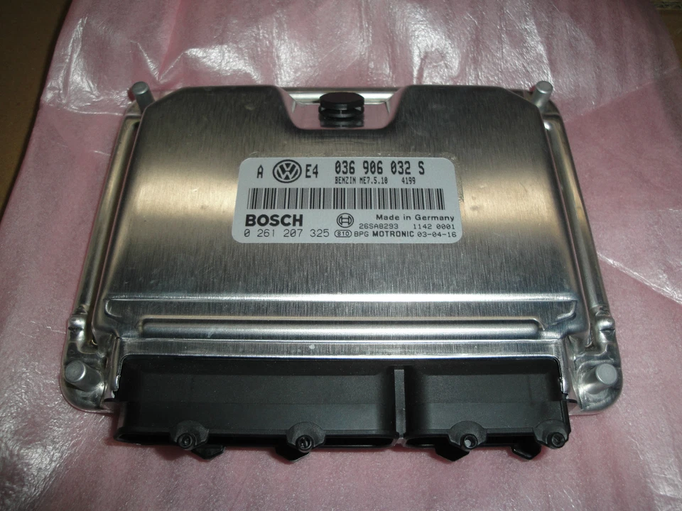 ORIGINAL VW BORA GOLF MOTORSTEUERGERÄT AXP 036906032S 036997032J NEU !!!!!! - Image 1 of 1