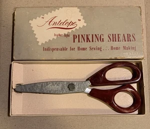 VINTAGE ANTELOPE PINKING SHEARS - MODEL "A" IN ORIGINAL BOX - Made In USA - Picture 1 of 5