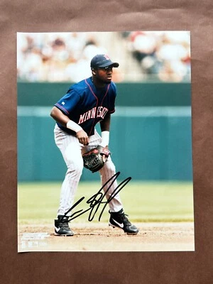 CRISTIAN GUZMAN MINNESOTA TWINS SIGNED AUTO 8X10 PHOTO (A) - Image 1 of 4
