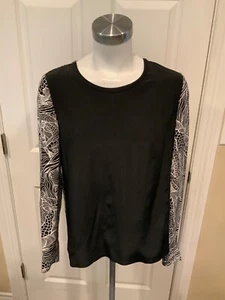Diane von Furstenberg Black & White Swirl Print 100% Silk Top, Size 6 - Picture 1 of 5