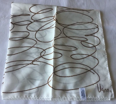 Bufanda Cuadrada Vintage Vera 21" Marfil y Marrón Firmada Poliéster Hecha en Japón Foto 1 de 4