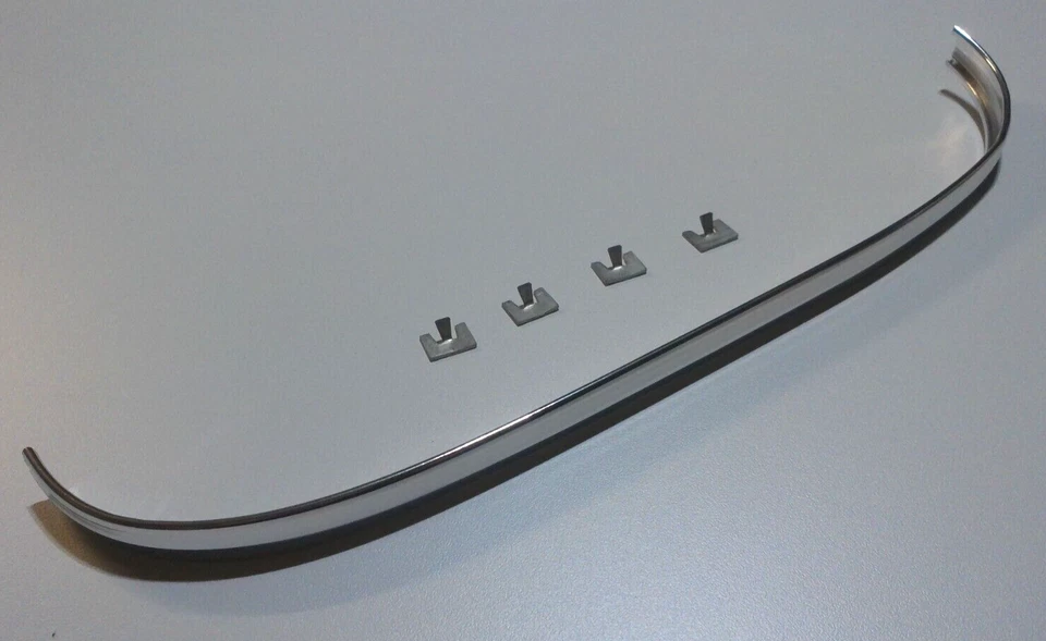 LICENCIA LUZ CROMO MOLDURA CON CLIPS VOLKSWAGEN KARMANN GHIA 1956-1974 Foto 1 de 4