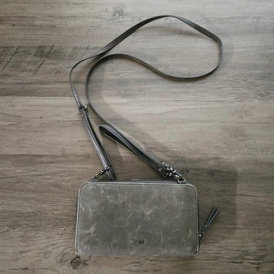 Bolso Bandolera Cartera de Cuero Repujado Gris The Sak con Correa Foto 1 de 4