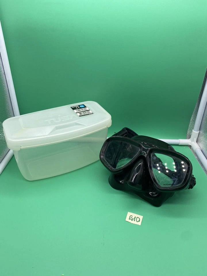 Oceanic Scuba Mask Black With Comfort Strap In Case - Image 1 of 4