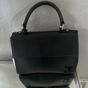 LOUIS VUITTON Cluny BB 2 Way Bag  M41312 Epi Black - Picture 1 of 11