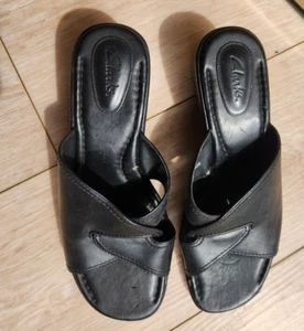 Clarks Leather Wedge Sandal Black Womens - Size 7.5 - Picture 1 of 6