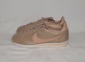 beige cortez nike