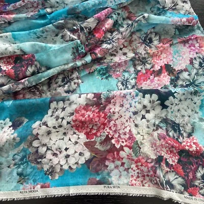 100% Italian Alta Moda Silk Chiffon. Measures 1m40cm X 140m Wide. AA14 - Image 1 of 4