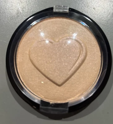 Signature Club A Loving Skin Finishing Powder with Soy Protein- 28 oz - Image 1 of 2