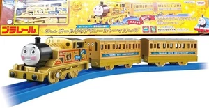 Takara Tomy Pla-Rail Thomas & Friends 80th Anniversary Motorized (Gold) - Picture 1 of 4