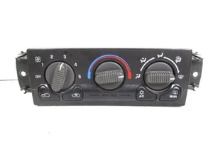 1999-2002 GMC Sierra 2500 Manual Temperature Control w/ Rear Defrost OEM LKQ - Picture 1 of 8