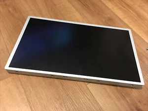LG-Philips LC200WX1 SL 01 20” LCD Screen - Picture 1 of 10