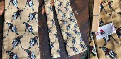 DE COLECCIÓN AÑOS 50 GALLO EXTREMO CUADRADO POLO JUGADORES ESTAMPADO ALGODÓN CUELLO CORBATA DEPORTES AMARILLO GUC Foto 1 de 4