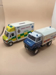 Hongwell Police Unimog And Mercedes Ambulance - Picture 1 of 2