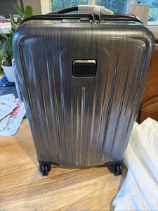 NUEVA MALETA DE MANO TUMI 22” International expandible 4 ruedas bolsa de equipaje - Imagen 1 de 20