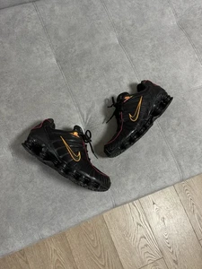RARO NIKE SHOX TL Negro Naranja CV1644-001 Talla 9 8 27.5 42.5 - Imagen 1 de 20