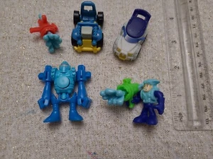 KINDER SURPRISE PACIFIC RIM ROBOT Toy Lot - Picture 1 of 6