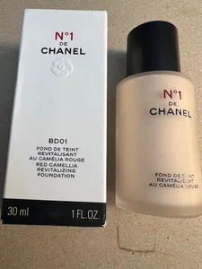 Chanel No1 De Chanel Red Camellia Revitalizing Foundation BD01 NIB 1 oz Free Sh - Picture 1 of 4