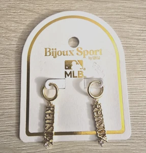 Bijoux Sport By Luv Aj MLB Boston Redsox Nameplate Logo Charm Hoop Earrings - Picture 1 of 2