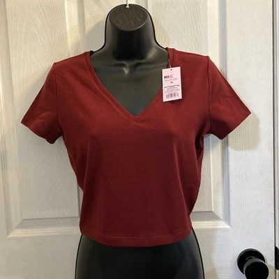 NWT Wild Fable Women’s V-Neck Cropped T-Shirt - Berry Maroon - Size M - Image 1 of 4