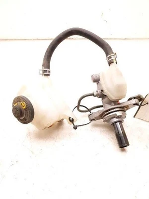 08-16 MONTAJE CILINDRO MAESTRO FRENO TOYOTA HIGHLANDER 3,5 L 4x4  Foto 1 de 4