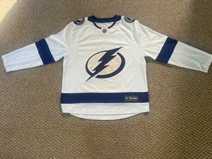 Tampa Bay Lightning Jersey (Fanatics White—Adult Size Large) / New Condition - Picture 1 of 7