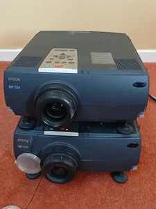 Deux projecteurs Epson EMP-7350 - Photo 1/9