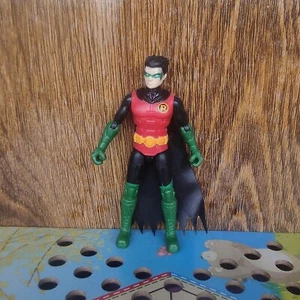 Figura de acción DC Batman Spin Master The Caped Crusader ROBIN 4" #DD81 - Imagen 1 de 17