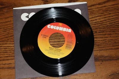 DOLLY PARTON VINYL 45 WHITE LIMOZEEN B/W THE MOON THE STARS AND ME UNPLAYED - Image 1 of 2