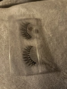 False Eyelashes Black Lashes - Picture 1 of 1
