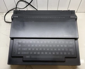 Olivetti Praxis 20 Electric Typewriter Plus Cover - STUCK ON SHIFT LOCK - Picture 1 of 16