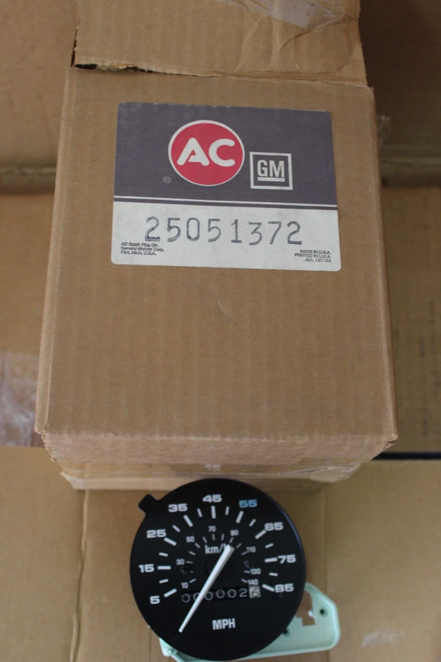 Nuevo de Lote Antiguo AC Delco GM# 25051372 Velocímetro Odómetro Calibre 1982 Buick Skyhawk Foto 1 de 1
