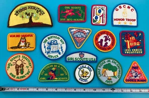 Lot/15 Vintage Girl Scout Patch’s 1970s-1990s Ethnic, Sing Along + More (#8) - Picture 1 of 5