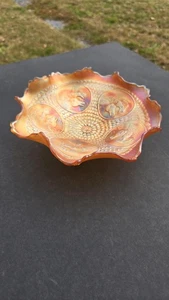 Vintage Ringelblume Karneval Glas Fußschale Pferdekopf Medaillon irisierend - Bild 1 von 7