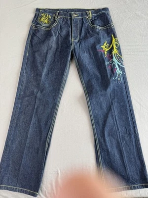 Pantalones de mezclilla Miskeen para hombre 40 azules bordados rectos amarillo rojo puntada Perú Foto 1 de 4