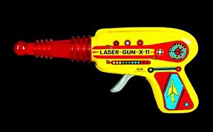 Vintage Toy Outer Space Laser X Ray Gun on 2.5 x 3.5" Handcrafted Fridge Magnet