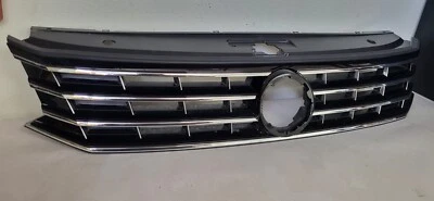 Rejilla delantera Volkswagen Passat 561 583 950F 2016-2018 OEM usada ►dc256 Foto 1 de 4