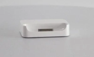 Original Apple Dock with Audio Out for iPhone 3G/3GS - Grade A (MB484G/A) - Picture 1 of 2