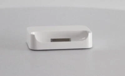 Original Apple Dock with Audio Out for iPhone 3G/3GS - Grade A (MB484G/A) - Image 1 of 2